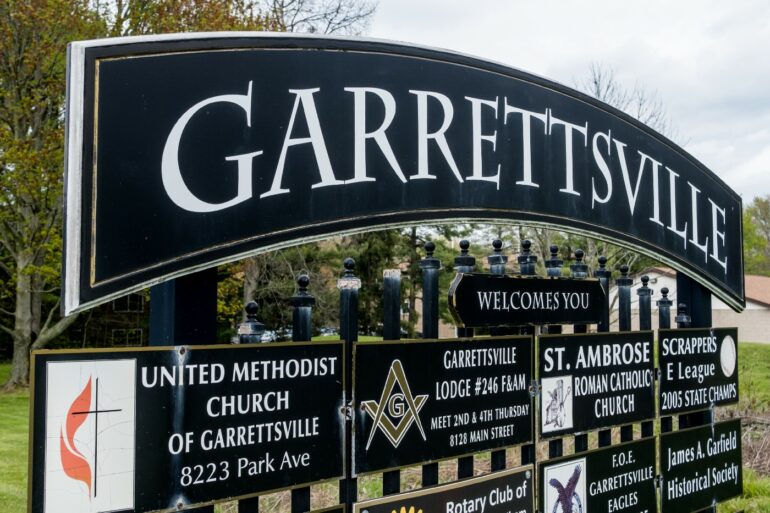 A photo of the road sign at the Garrettsville border