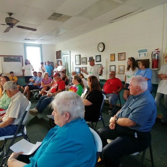 Image of dozens of residents at Freedom Town Hall